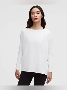 LULULEMON White BACK IN ACTION Long Sleeve Boatneck T-Shirt Top Sz 8?